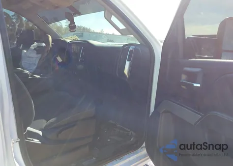 2018 Chevrolet Silverado 1500 2Lt z USA, uszkodzony, nr VIN 3GCUKREC2JG587074